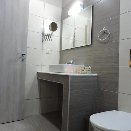 Πανσιόν Fiore Di Flora