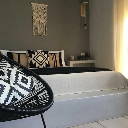 Πανσιόν Fiore Di Flora