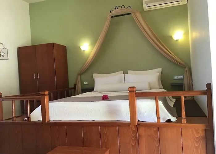 Fiore Di Flora Archangelos (Rhodes)